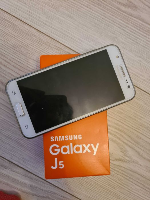 Samsung j5  bialy bardzo dobry stan