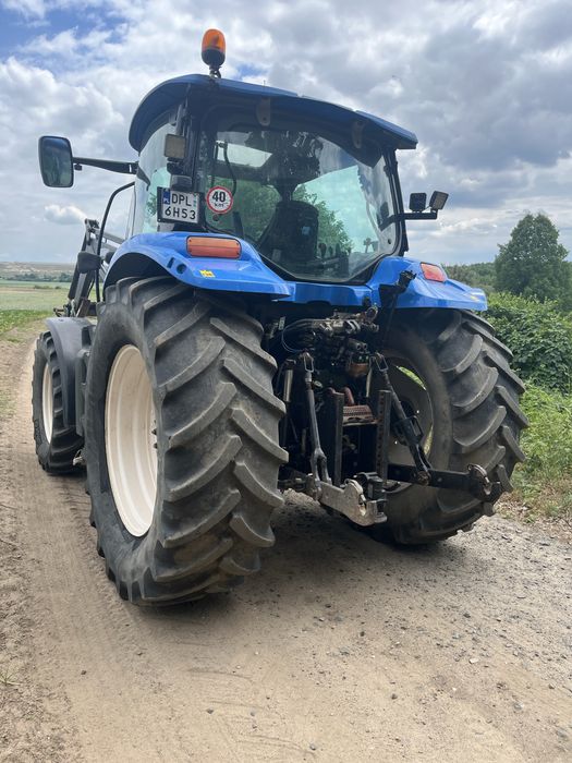 New Holland TS115A tur