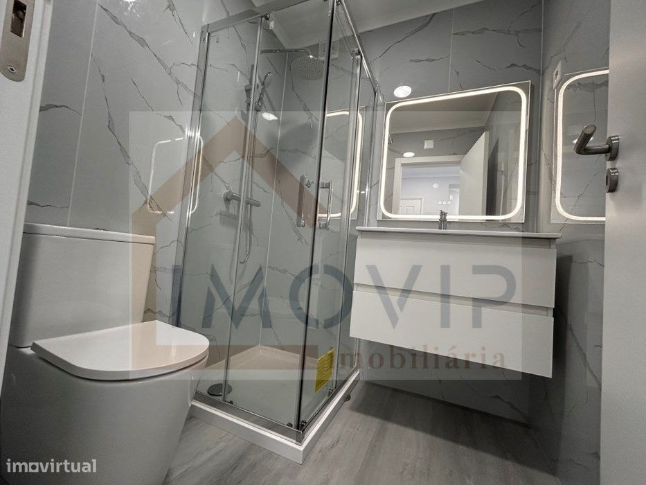 Apartamento T4 Totalmente Remodelado na Amora