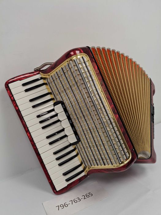 Akordeon Hohner Concerto III , stan jak Nowy 72 basy,3 chóry, zamiana