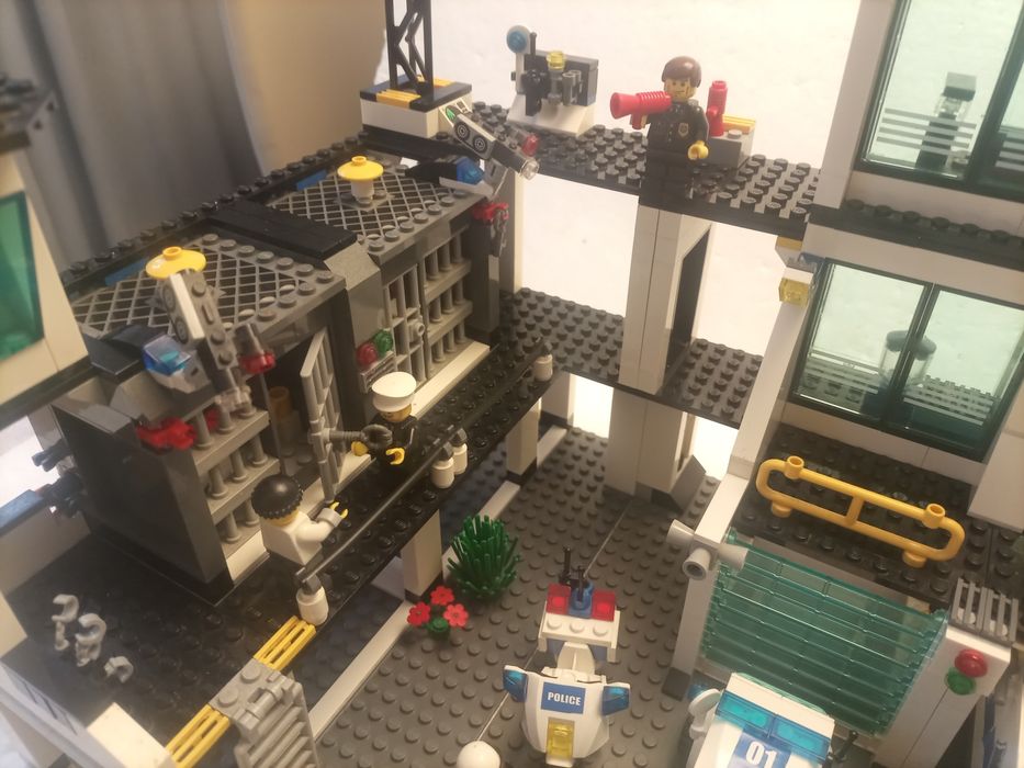 Klocki LEGO policja 7744 komisariat posterunek