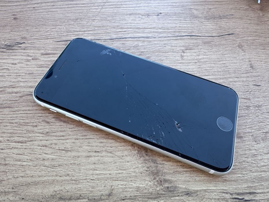 iPhone SE 2020 128 GB Branco – Funcional, com ecrã rachado