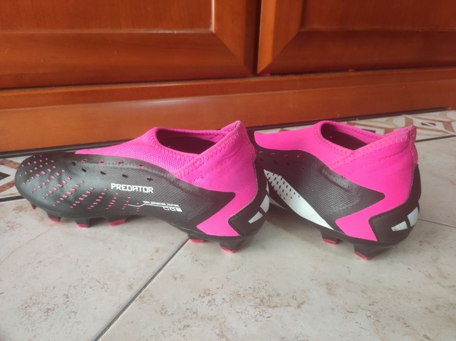 Chuteiras adidas predator rosa