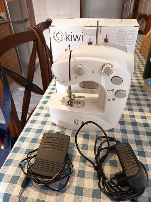 Mini máquina de costura
