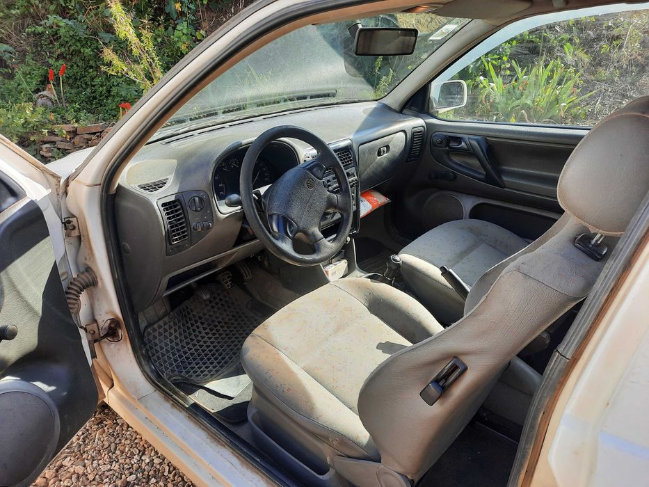 VW Polo 1998 - 700€ negociáveis