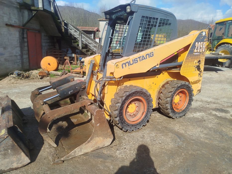 Bobcat Mustang de 2013 com 1900 h Motor Yanmar