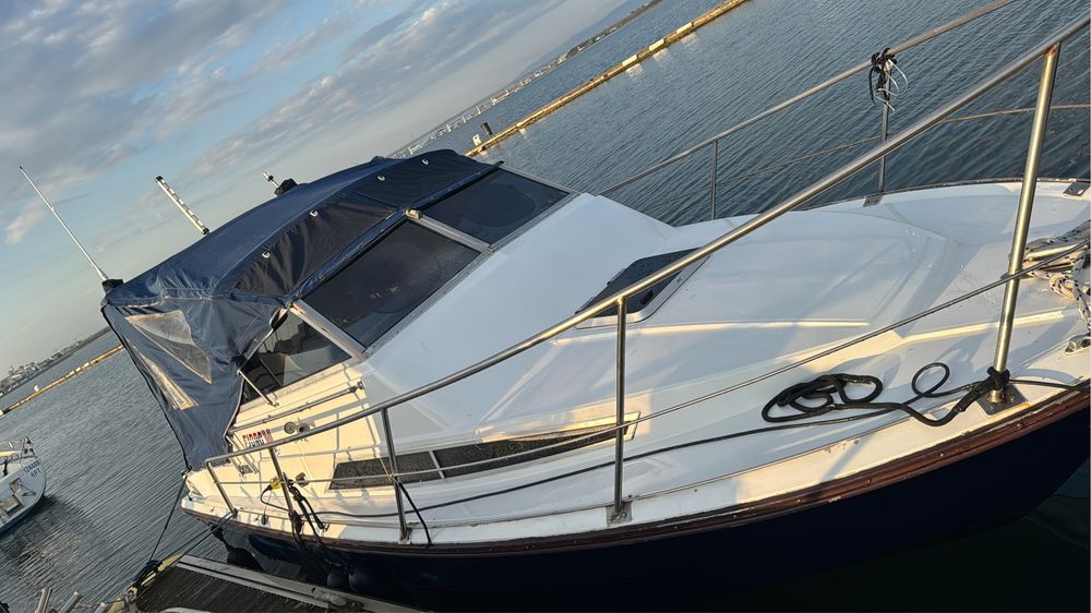 Barco cabinado Fjord 21 Weekender DIESEL - isento de IUC
