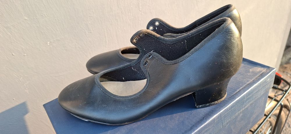 Туфлі для степу ( Англія )