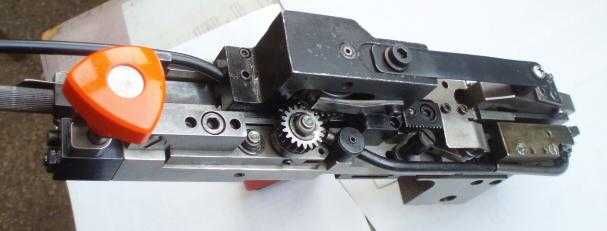 Продам ДРОТОШВЕЙНУ головку HOHNER 52/8