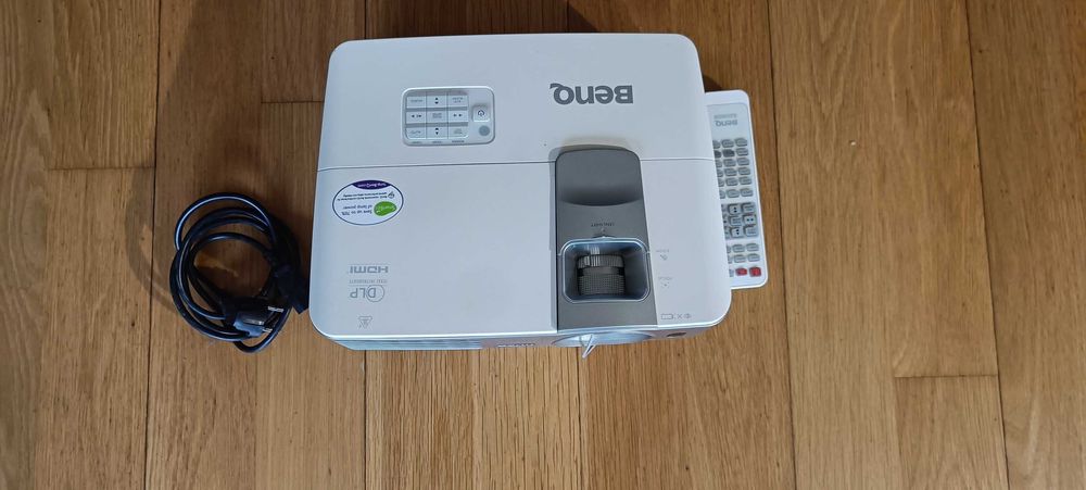 BenQ W1017 videoprojetor - Cinema / Desporto / Gaming em grande ecrã