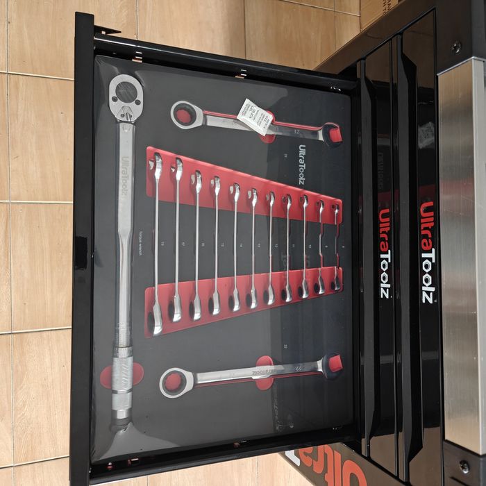 Carinho de ferramentas ultra toolz com 7 gavetas cheias