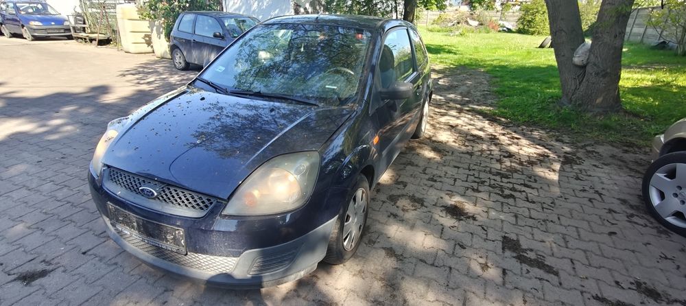 Ford Fiesta MK5 MK6  1.4 części silnik skrzynia biegów lusterko maska zderzak błotnik lampa reflektor klapa radio fotel koło