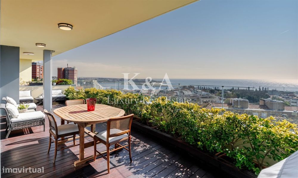 T5+1 Apartment for Sale in Aldoar, Foz do Douro and Nevogilde, Porto
