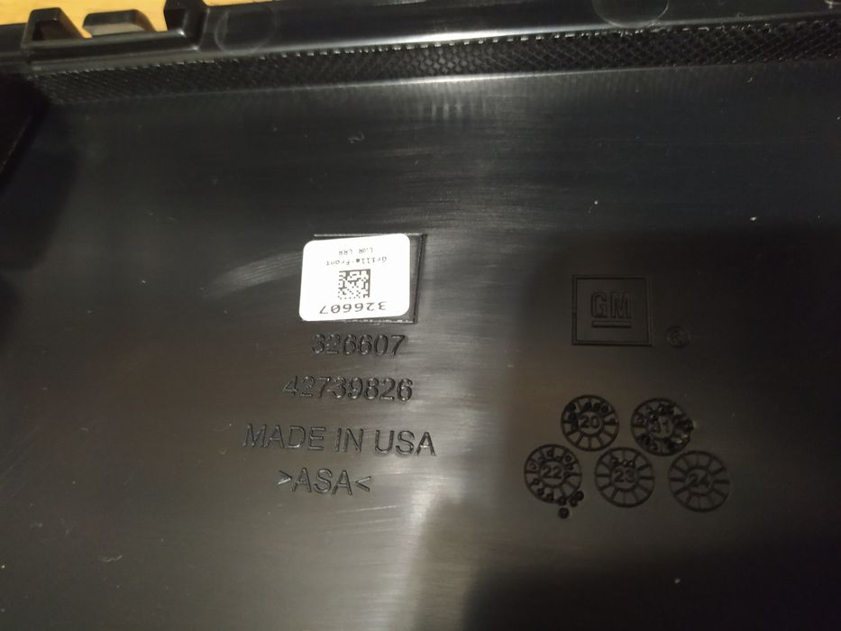 Chevrolet BOLT EUV 21-23 оригінальна решітка радіатора гриль НАЯВНІСТЬ