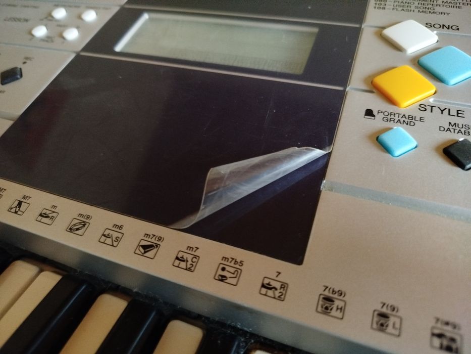 Синтезатор Yamaha PSR e 323