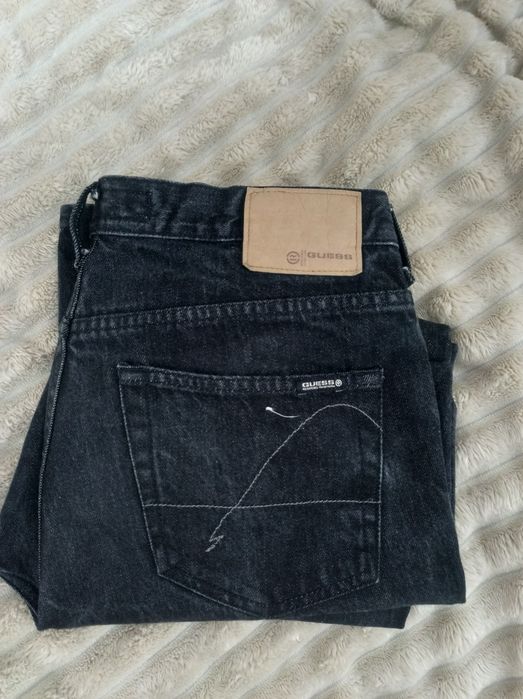 Jeans Evisu , Guess , Vans