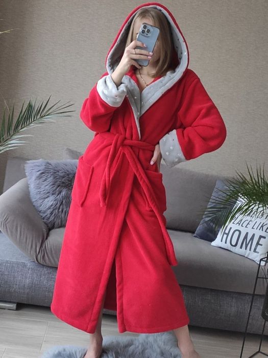 Халат жіночий теплий з капюшоном .
