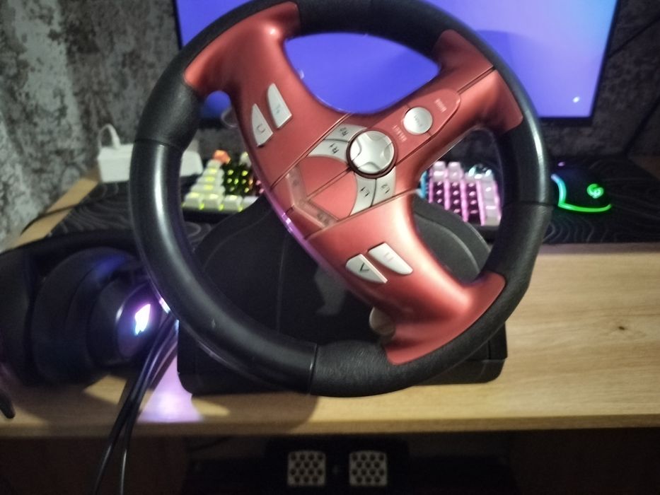 Игровой руль Genius