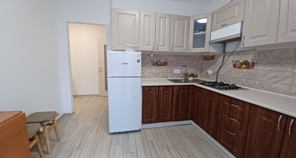 Здається 1км в самому центрі!!!