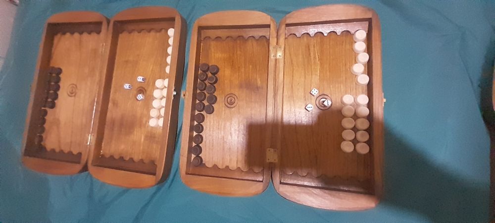 Нарды резные.Нарди із дерева.