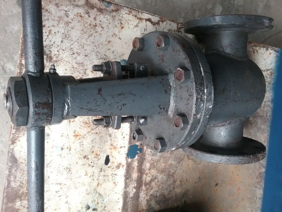 Продам кран,задвижка. Ду80ру40 30с15 шток нержавейка.СССР.