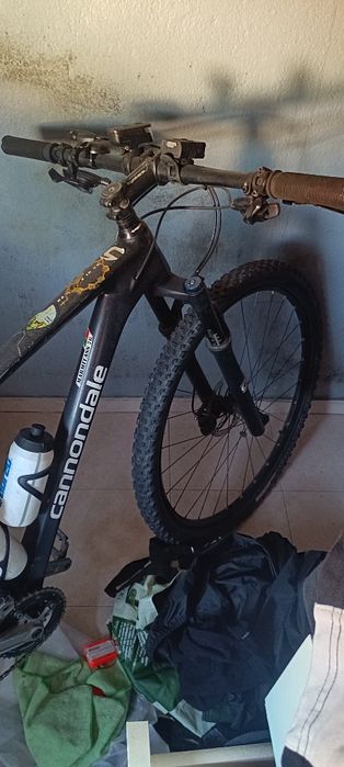 Bicicletas estrada.  Alumínio carbono..BTT. carbono