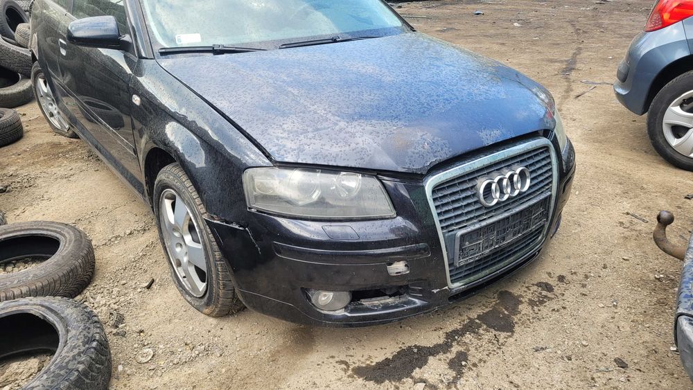 Zderzak przedni audi a3 8P pod xenon, spryskiwacze, duży grill