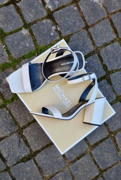 Нові шкіряні босоніжки Michael Kors  Merriam 39,5-40-41