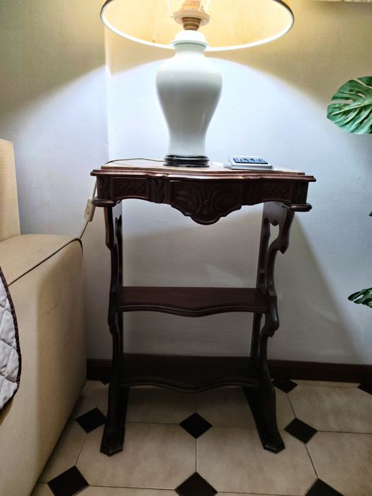 Sala de jantar de estilo antigo – em perfeito estado