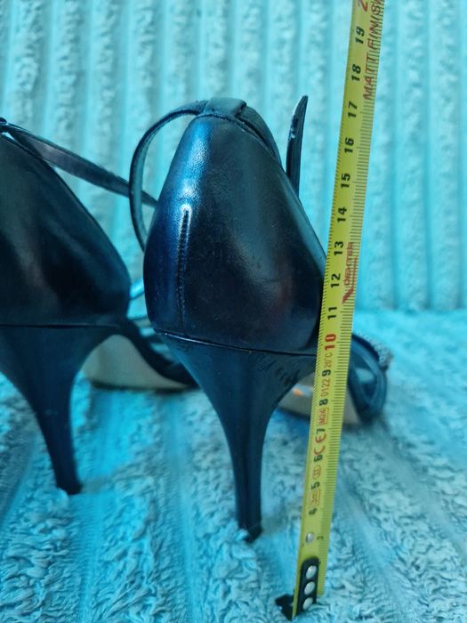 Nine West szpilki czarne sandały 10 z kokardkami kryształki  41