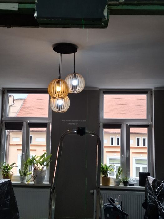 Żyrandol drewno lampa 3