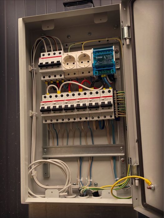 Комплекс електро-монтажних робіт під ключ.