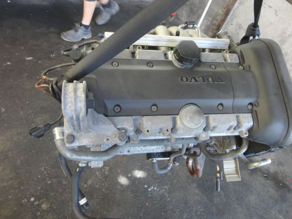 motor VOLVO V70 com referencia B52445