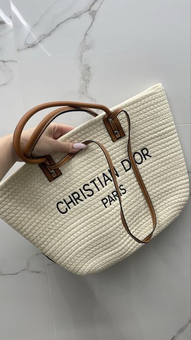 Новая пляжная сумка Dior
