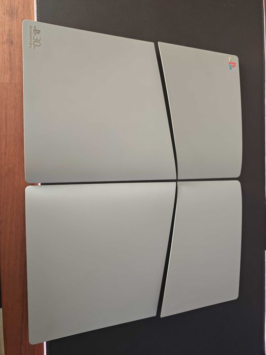 PS5 Digital Slim 30th Anniversary Capas