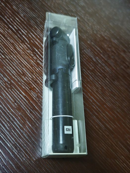 Selfie stick / tripé Xiaomi com comando Bluetooth