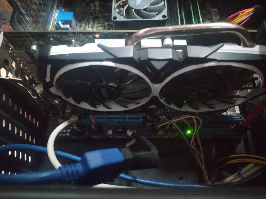 Відеокарта AMD RTX 570 4гб