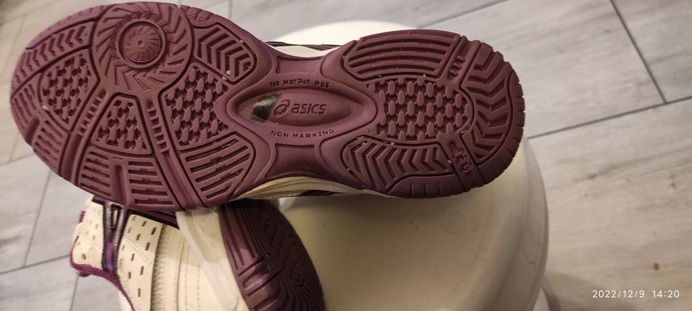 Asics. skórzane damskie buty sportowe r. 39