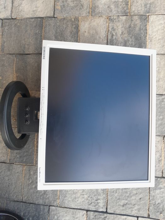 Monitor samsung lcd 19 cali dvi komputer monitoring głosniki