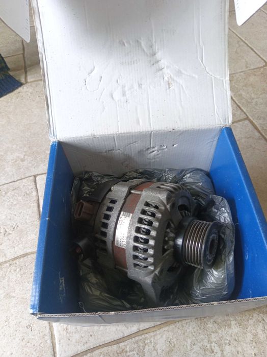 Alternador marca Denso
