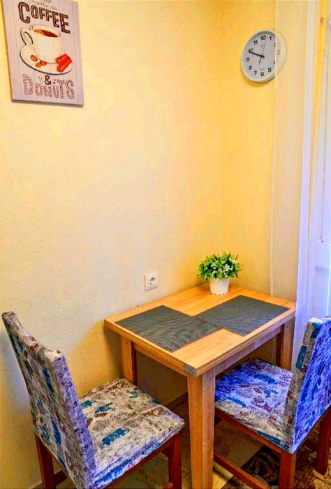 Квартира Центр Сахарова на 1 поверсі! Жалюзі на вікнах!