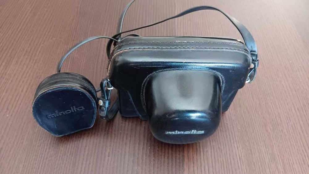 Minolta Hi-Matic 9 Analógica c/ lente minolta 45mm 1.7 + Flash Toshiba