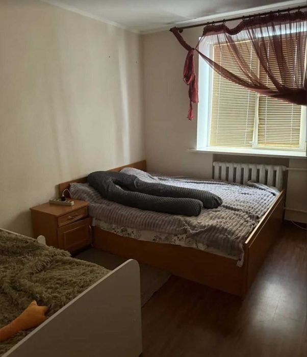 Продаж 2-кімнатної квратири в спокійному районі, техніка меблі ремонт.