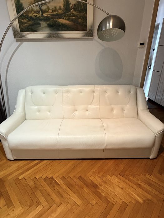 Biała skórzana sofa z fotelem