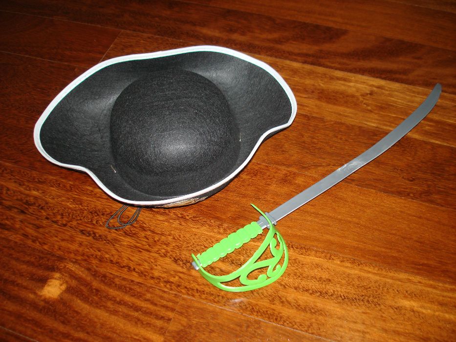 Espada + chapéu de pirata ´
