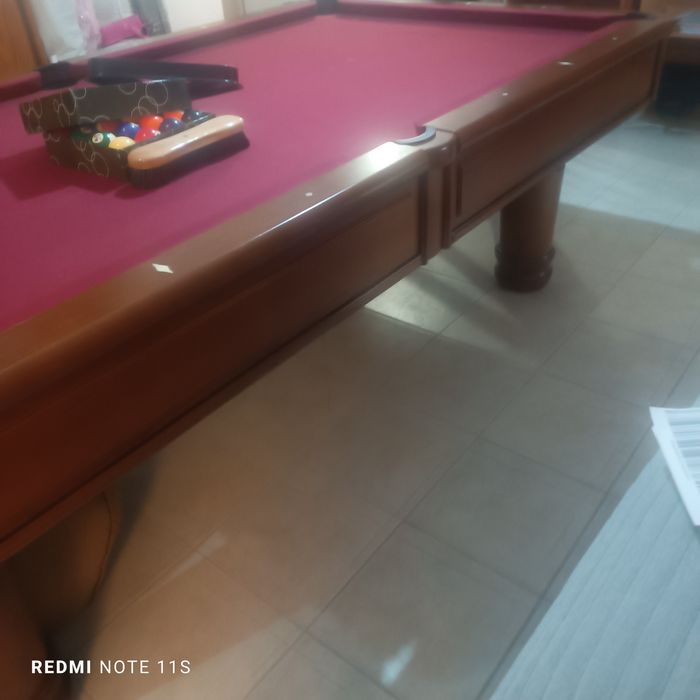 Mesa Snooker  com 8 tacos e suporte tacos
