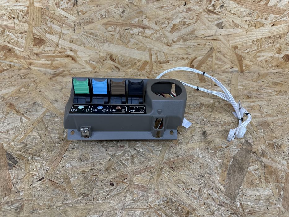 Case suwaki sekcji hydraulicznej