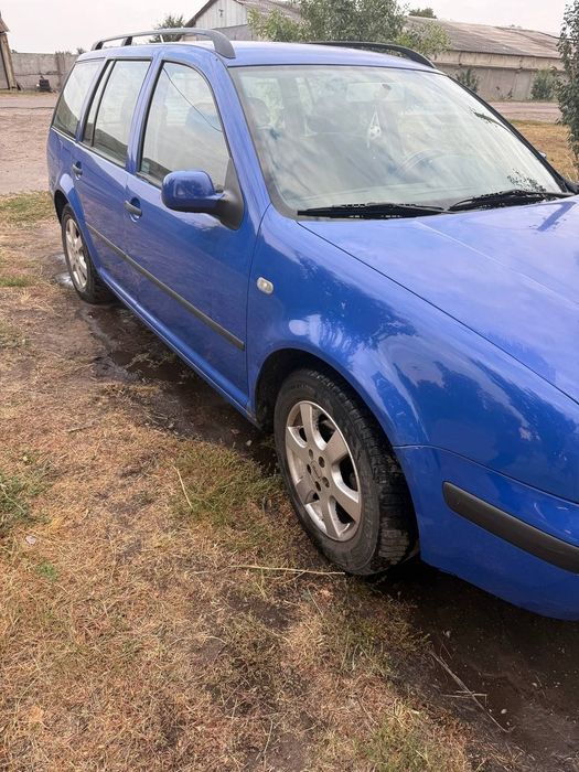 Продається Golf 4 2000 року