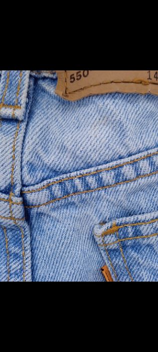 Spodenki jeansowe Levi's. Obwód pasa 66 cm.