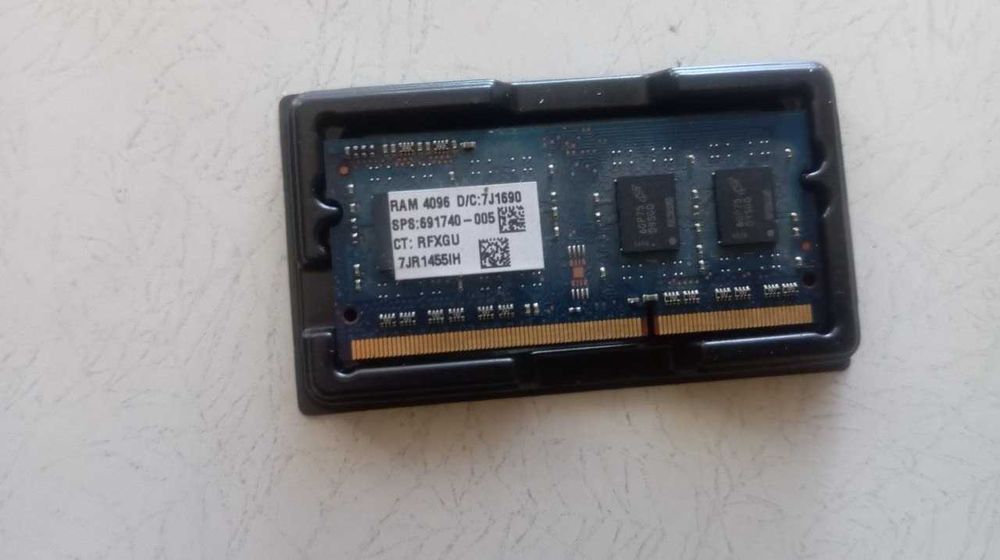 Модуль оперативной памяти DDR3 SODIMM Емкость: 4096 МБ (4 ГБ)